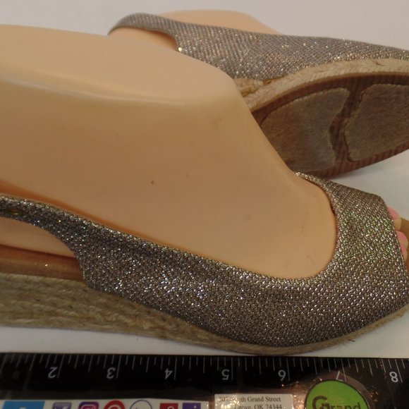 White Mountain Sparkling Wedge Espadrilles Sz 8 Buckle Closure Manmade Materials - Picture 9 of 15